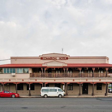 Commercial Hotel Clermont Екстериор снимка